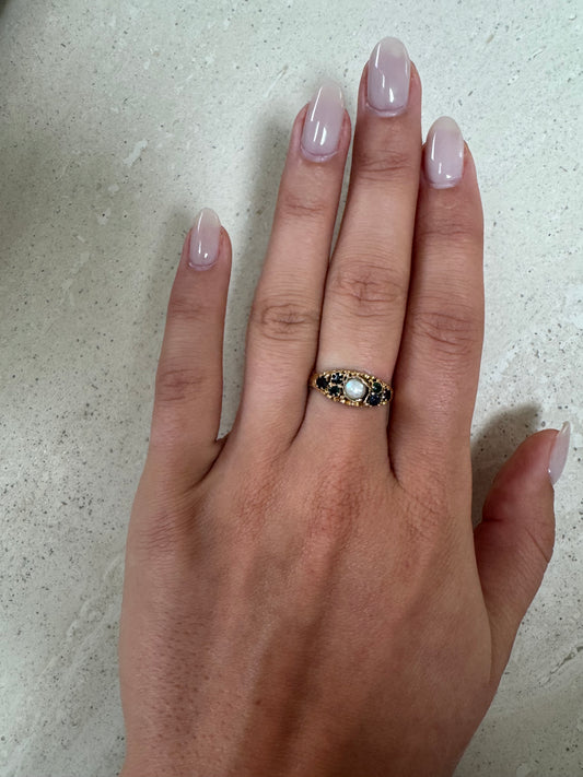 Antiker 15kt Gold-Ring mit zentraler Perle