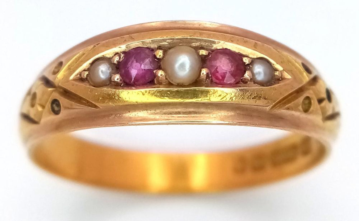 Antiquer 15kt Gold Ring mit Rubinen und Saatperlen