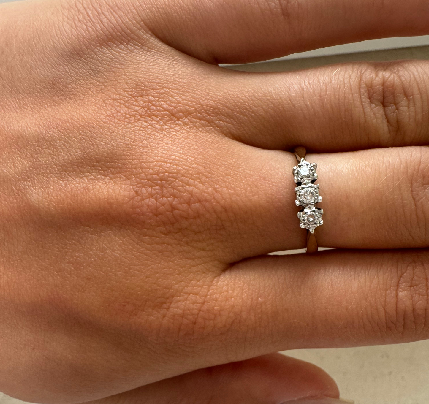 Vintage 9kt Trilogie-Ring mit Diamanten