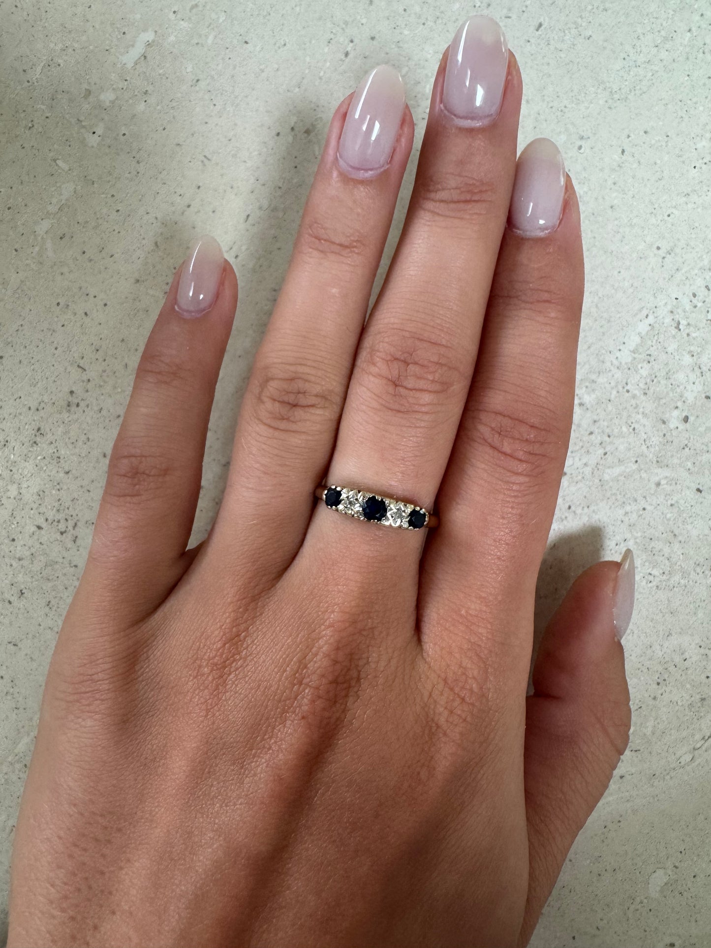 Vintage 9kt Gold Ring mit Saphiren und Diamanten