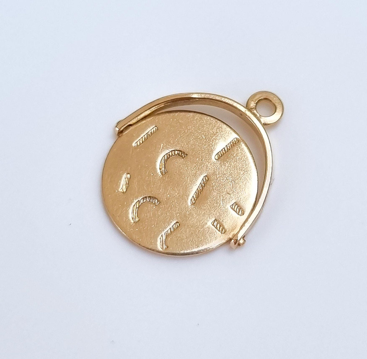 9kt Vintage 'I love you' Spinner Charm